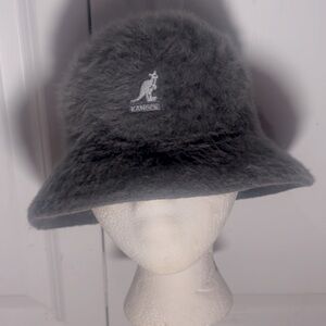 KANGOL HAT  GREY  FURGORA  SIZE MEDIUM O.G VINTAGE! MINT CONDITION!🔥🩶🔥